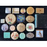 Large Collection of Vintage Ladies Compacts, comprising a musical KGU 'Minuelle', Iris floral