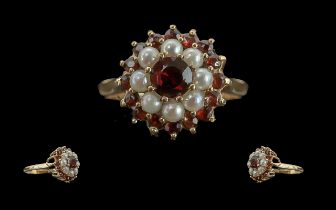 Ladies Attractive 9ct Gold Pearl and Garnet Set Ring - Flower Head design.