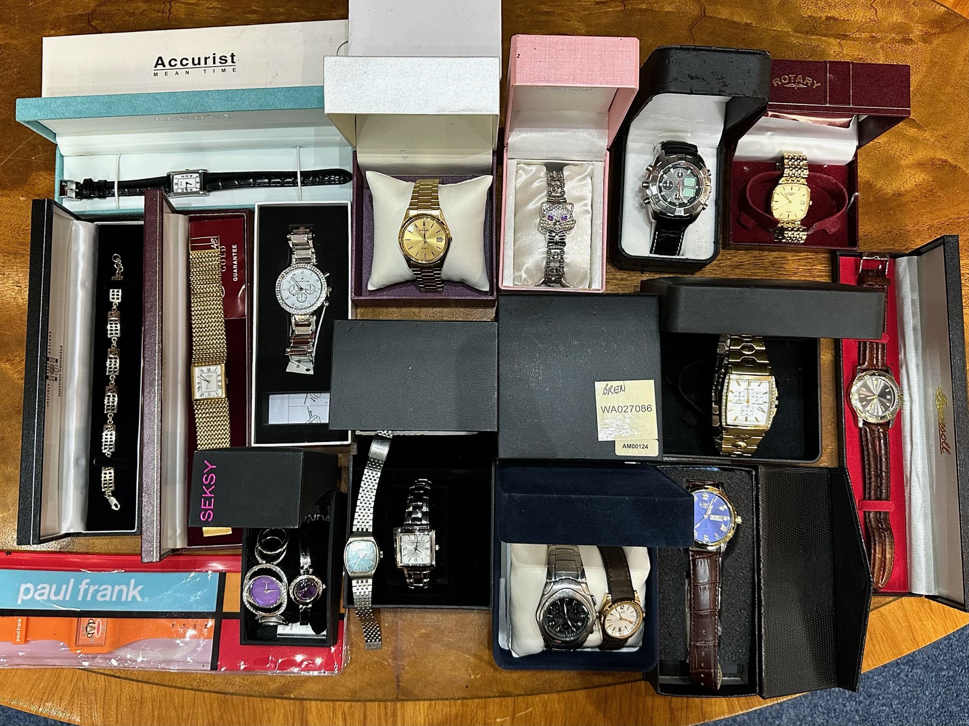 Collection of Assorted Mainly Boxed Wrist Watches. Various makes and all in good order but quartz do