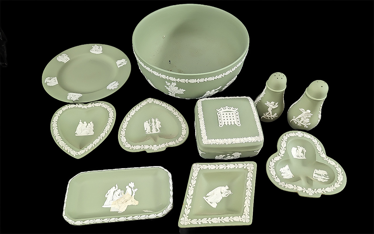 Collection of Wedgwood Green Jasper, including a large fruit bowl, plate, salt and pepper pots,