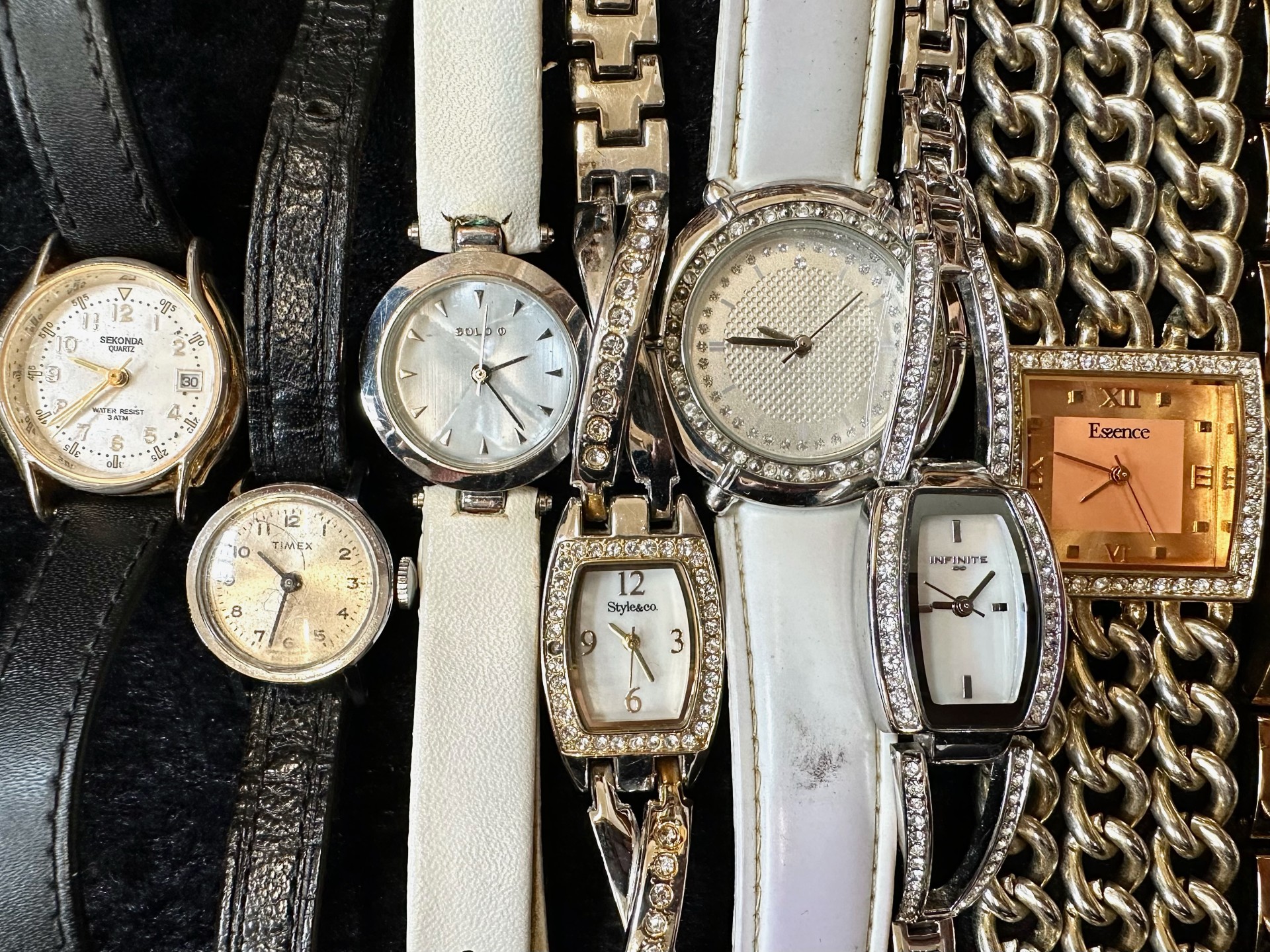 Collection of Assorted Ladies & Gentleman's Wristwatches, bracelet and leather straps, including - Image 2 of 6