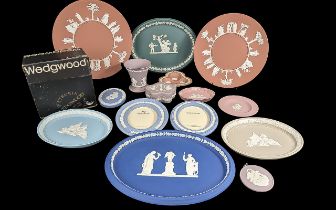 Box of Assorted Wedgwood, including lilac Campion vase, lilac cameo, lilac trinket box, pink