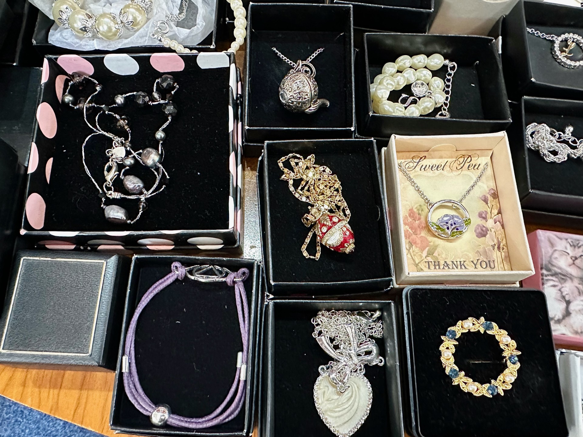 Large Box of Costume Jewellery, boxed and as new, mostly Avon, including chains, necklaces, beaded - Image 2 of 6