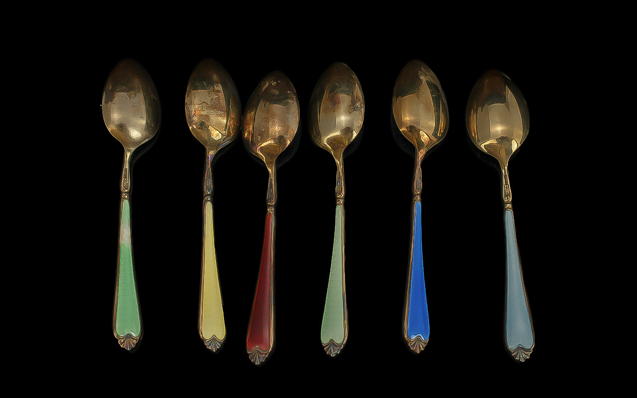An Excellent 1920's Boxed Set of Six Sterling Silver and Enamel Harlequin Set Coffee Spoons. All - Image 2 of 2