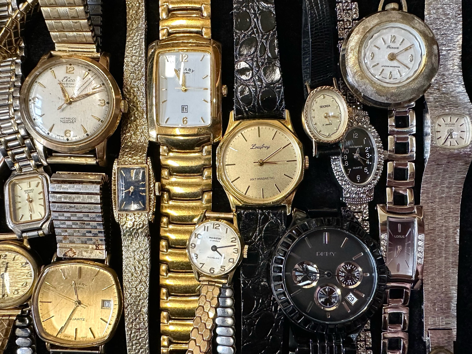 Collection of Assorted Wrist Watches. Various makes and all in good order but quartz do require - Bild 2 aus 5