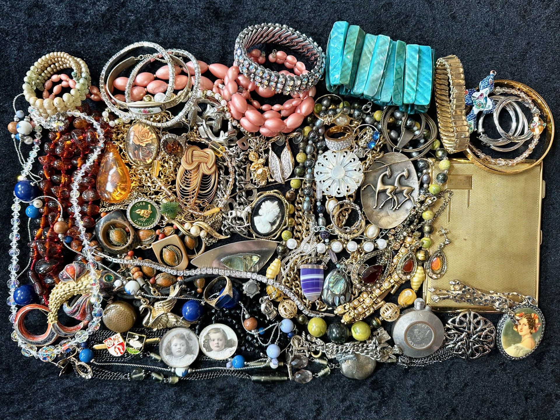 Box of Quality Costume Jewellery, comprising chains, beads, brooches, pendants, bracelets,