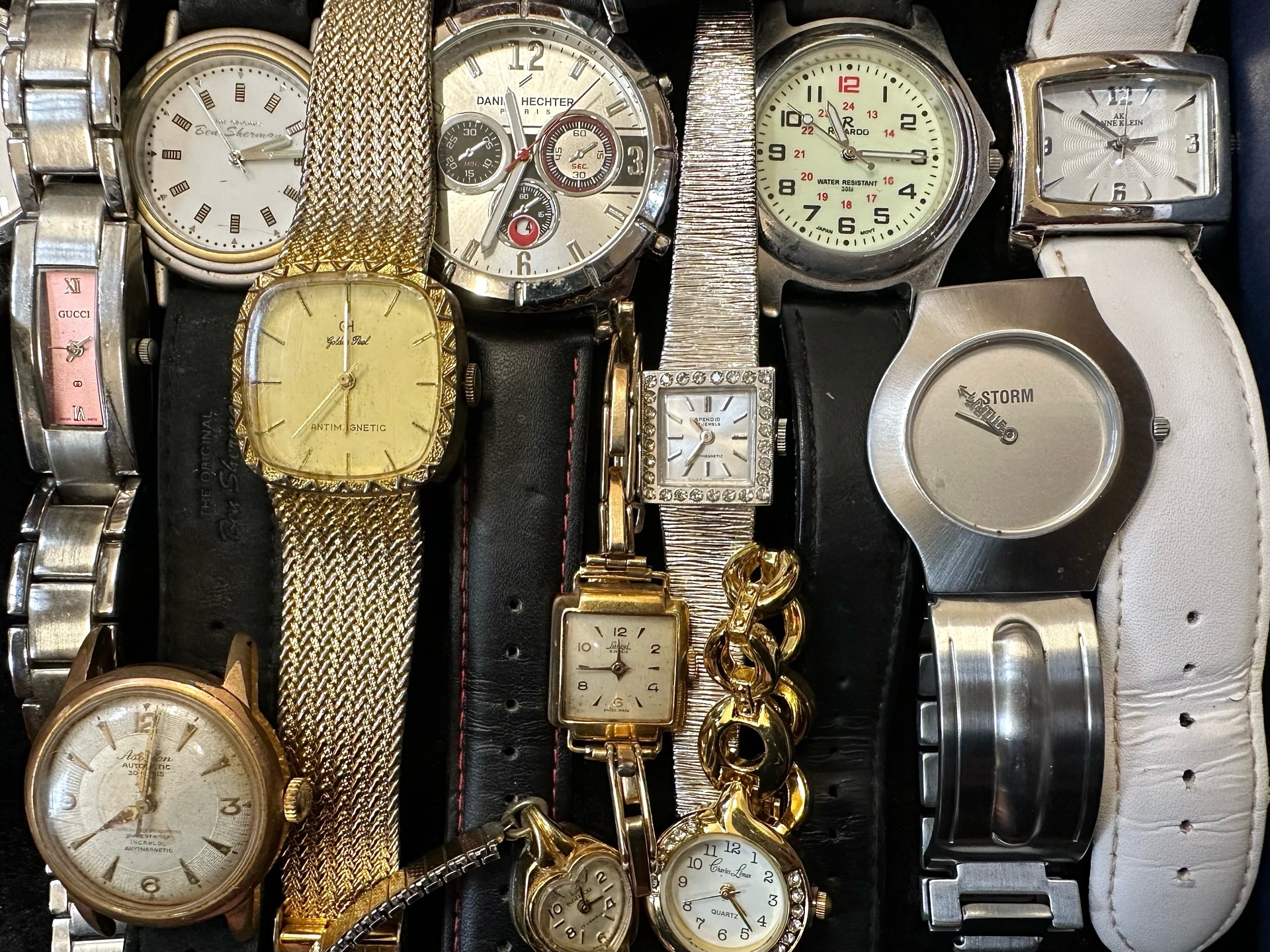 Collection of Ladies & Gentleman's Wristwatches, bracelet and leather straps, makes include - Bild 2 aus 3