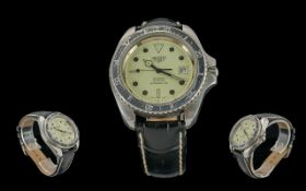 Heuer Quartz Professional Steel Cased Gents Wrist Watch - Features Rotating Bezel,