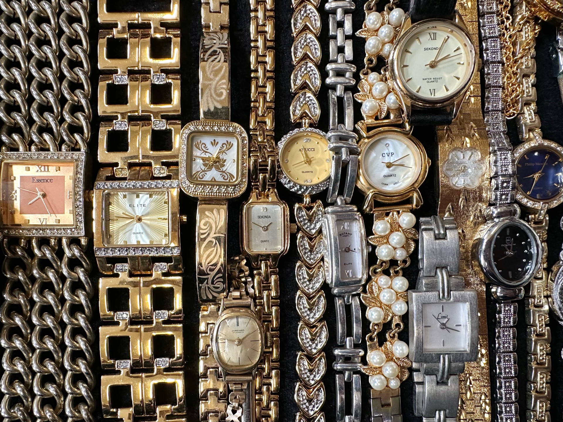 Collection of Assorted Ladies & Gentleman's Wristwatches, bracelet and leather straps, including - Image 5 of 6