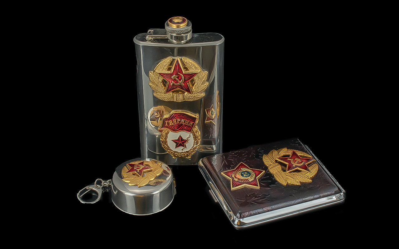 Soviet Armed Forces Flask, two badges, stainless steel. Together with a collapsible cup with key