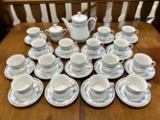 Hadleigh Tea Set, comprising teapot, lid