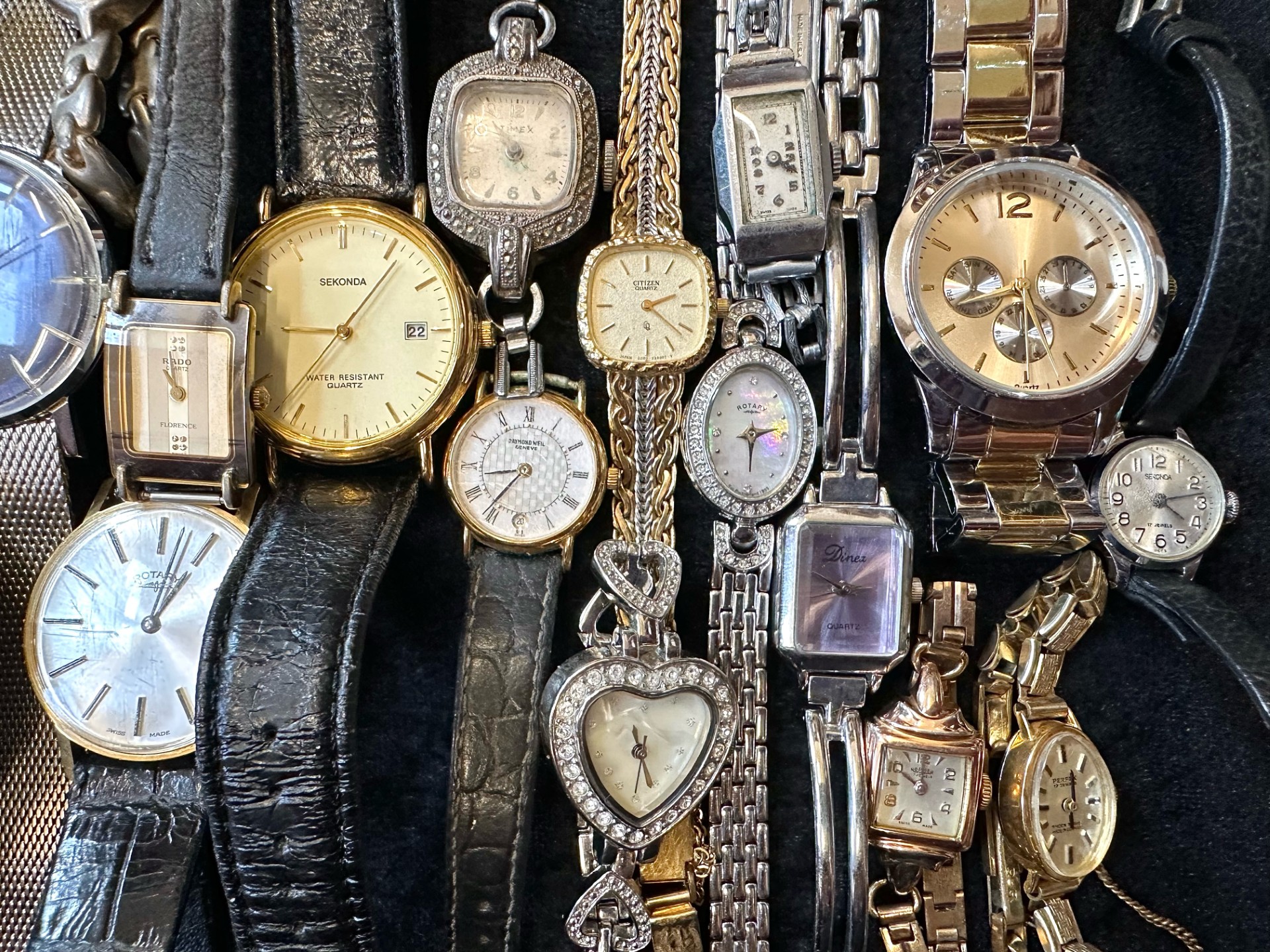 Collection of Ladies & Gentleman's Wristwatches, leather and bracelet straps, makes include Sekonda, - Image 3 of 3