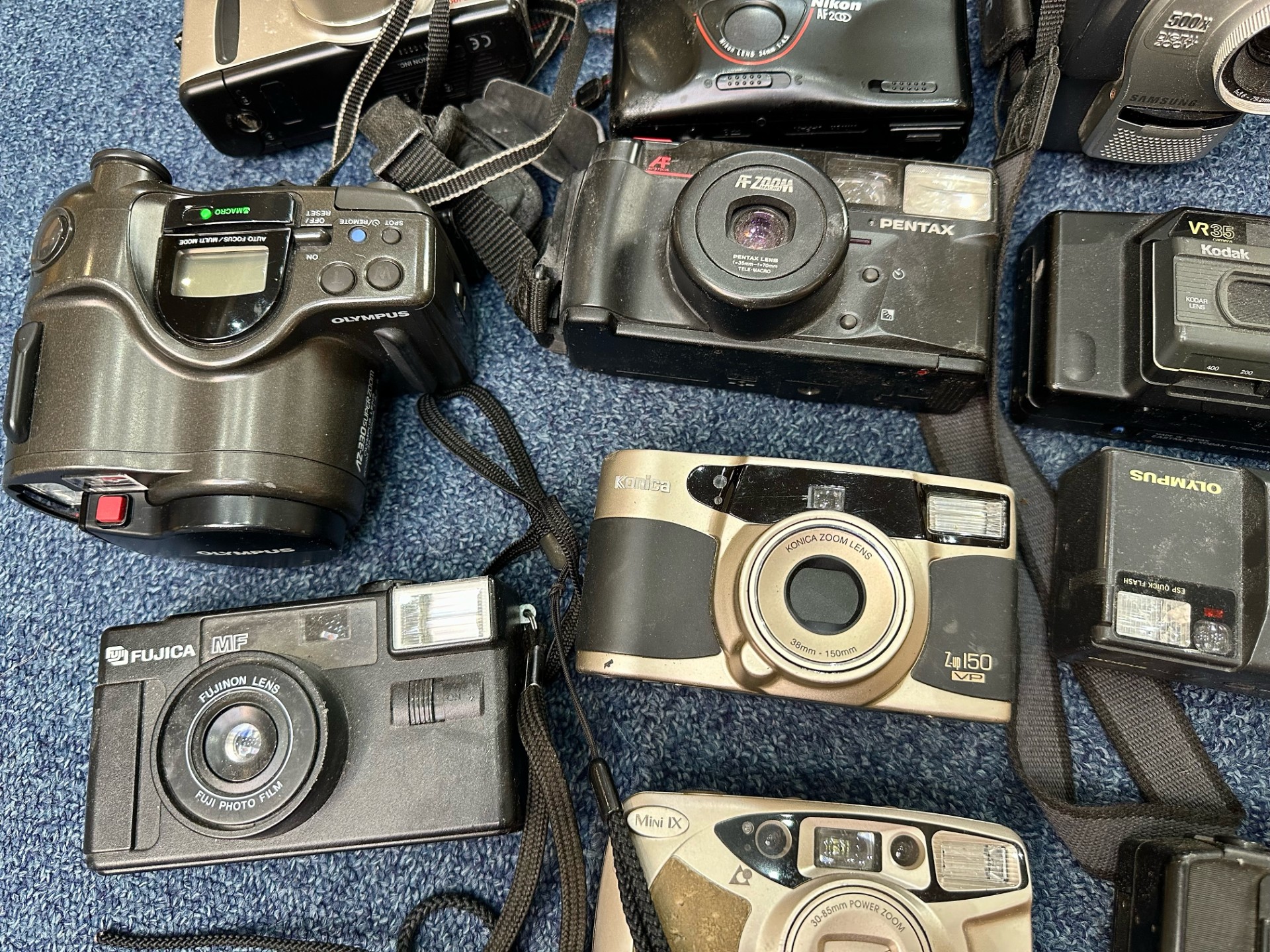 A Collection of Cameras to include Miranda, Olympus, Nikon, Samsung, Fujica, Konica, Pentax etc - Image 2 of 4