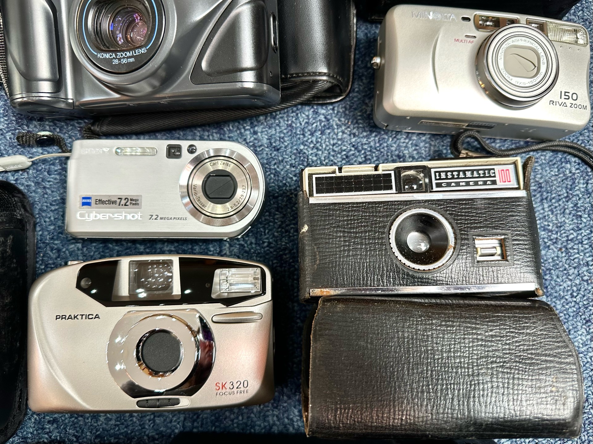 Camera Interest - Collection of Cameras, including Praktica, Franka, Instamatic 100, Canon Sureshot, - Image 3 of 3
