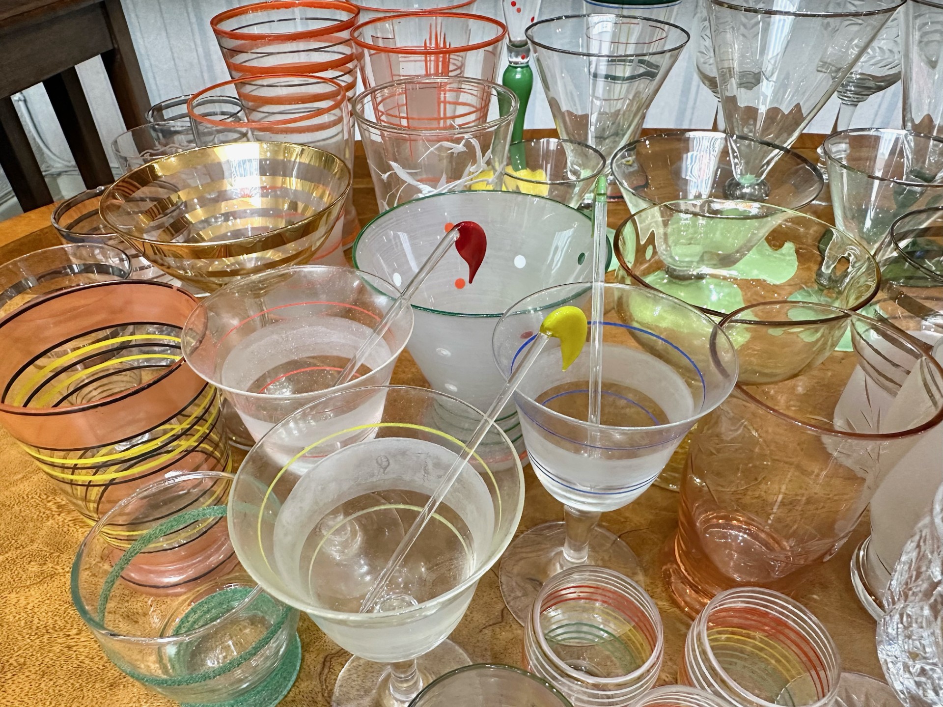 Two Boxes of Vintage Glass, 1940/50's, comprising tumblers, cocktail glasses, liqueur glasses, - Image 3 of 4