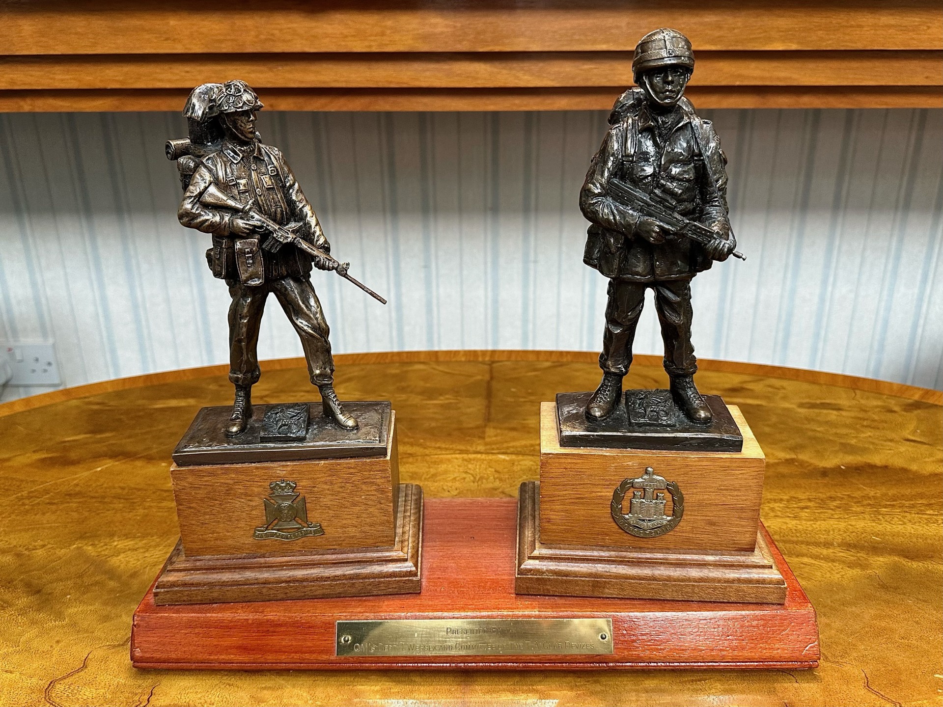 Military Interest A Presentation Clock housed in a wooden box. Together with a trophy of two armed - Image 3 of 3