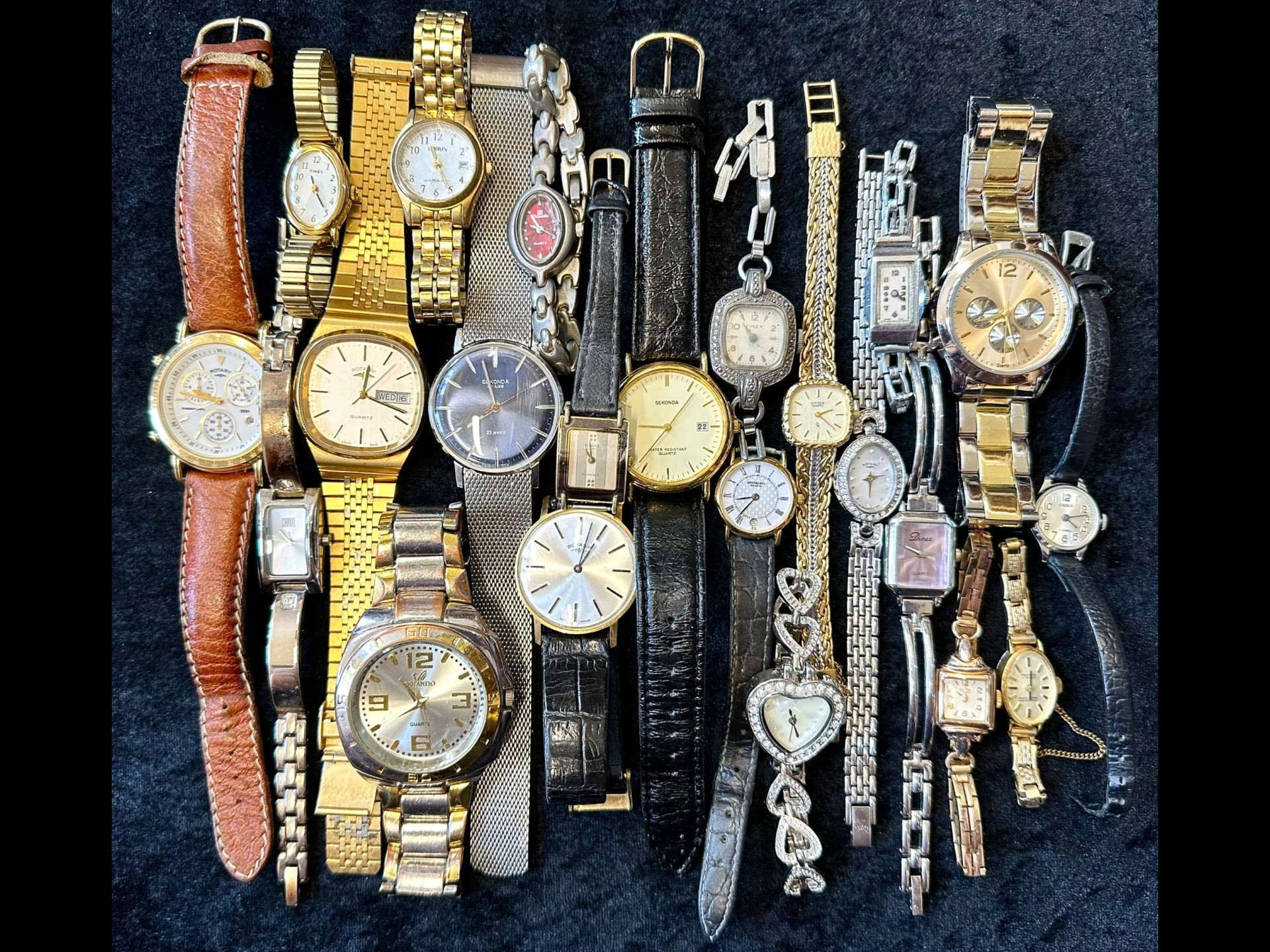 Collection of Ladies & Gentleman's Wristwatches, leather and bracelet straps, makes include Sekonda,