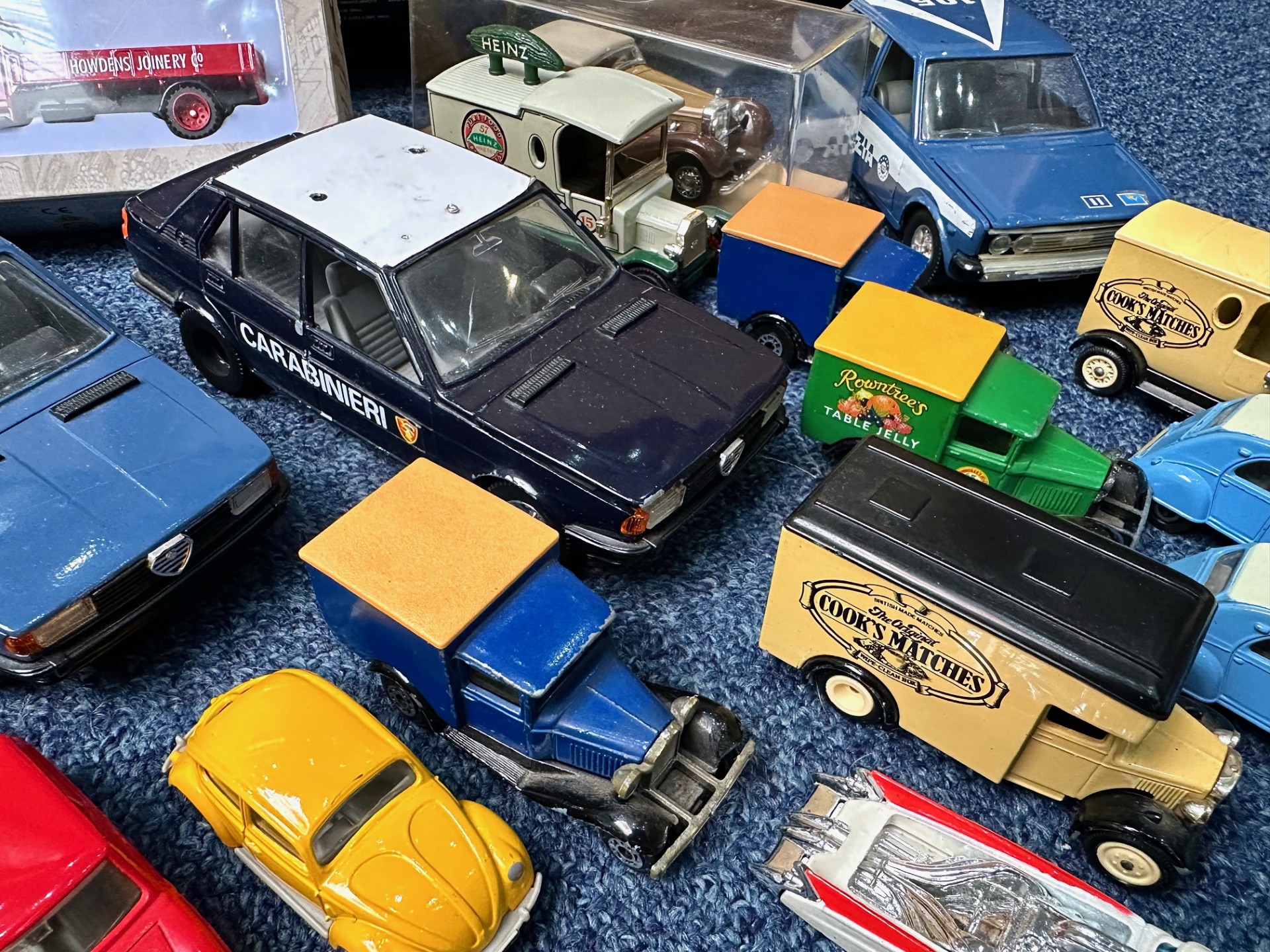 A Collection of Loose and Boxed Cars to include Corgi The London Scene, Cooper Tires 1947 Ford Sedan - Bild 2 aus 5