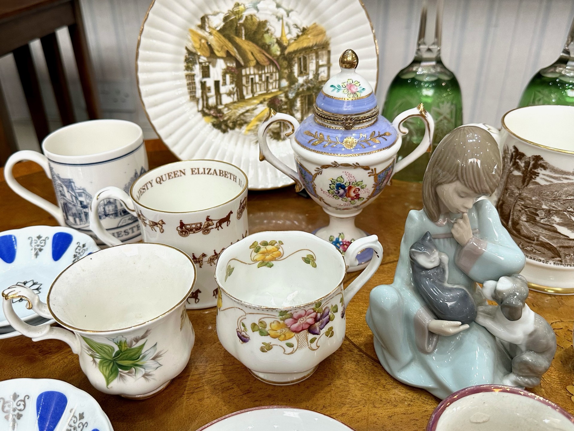 Box of Assorted Pottery & Porcelain, including Lladro figure No.5640, cat nap girl, Silver Jubilee - Image 3 of 5