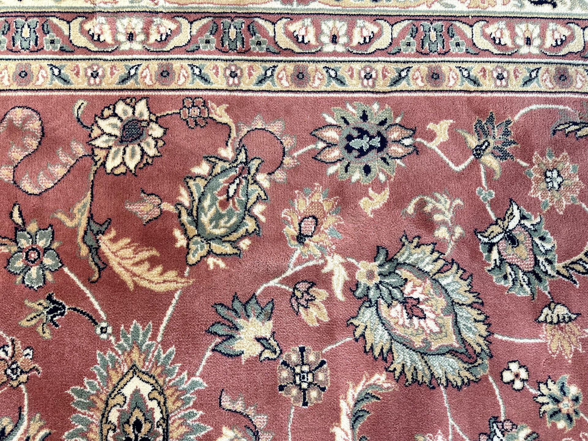 Large Royal Keyshan Wool Carpet, pink background with floral border and fringing, (some marks), - Image 3 of 3