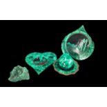 Collection of Malachite Items, comprising two heart shaped plaques, an egg, a malachite stone, and a