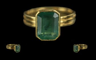 22ct Gold - Superb Single Natural Emerald Set Ring, Shank not marked but tests 22.05 ct, The Step-