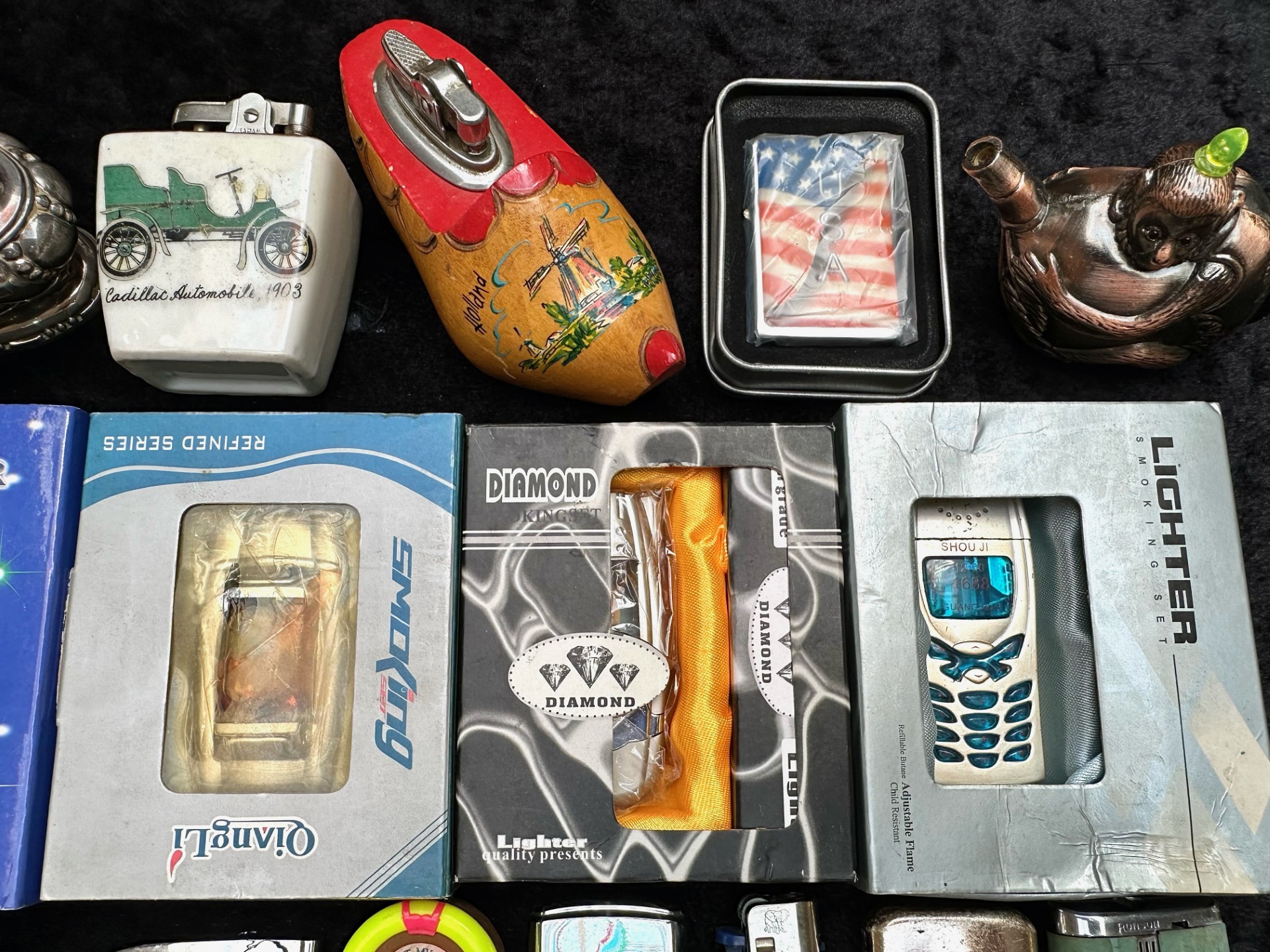 Collection of Vintage Novelty Lighters, including six boxed Oriental 'Smoking Set' novelty lighters, - Image 3 of 3