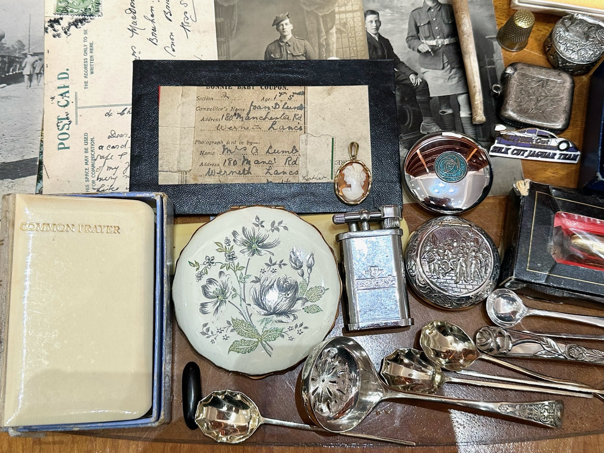 A Collection of Assorted Items to include compacts, odd postcards and photograph, Common prayer - Image 3 of 4