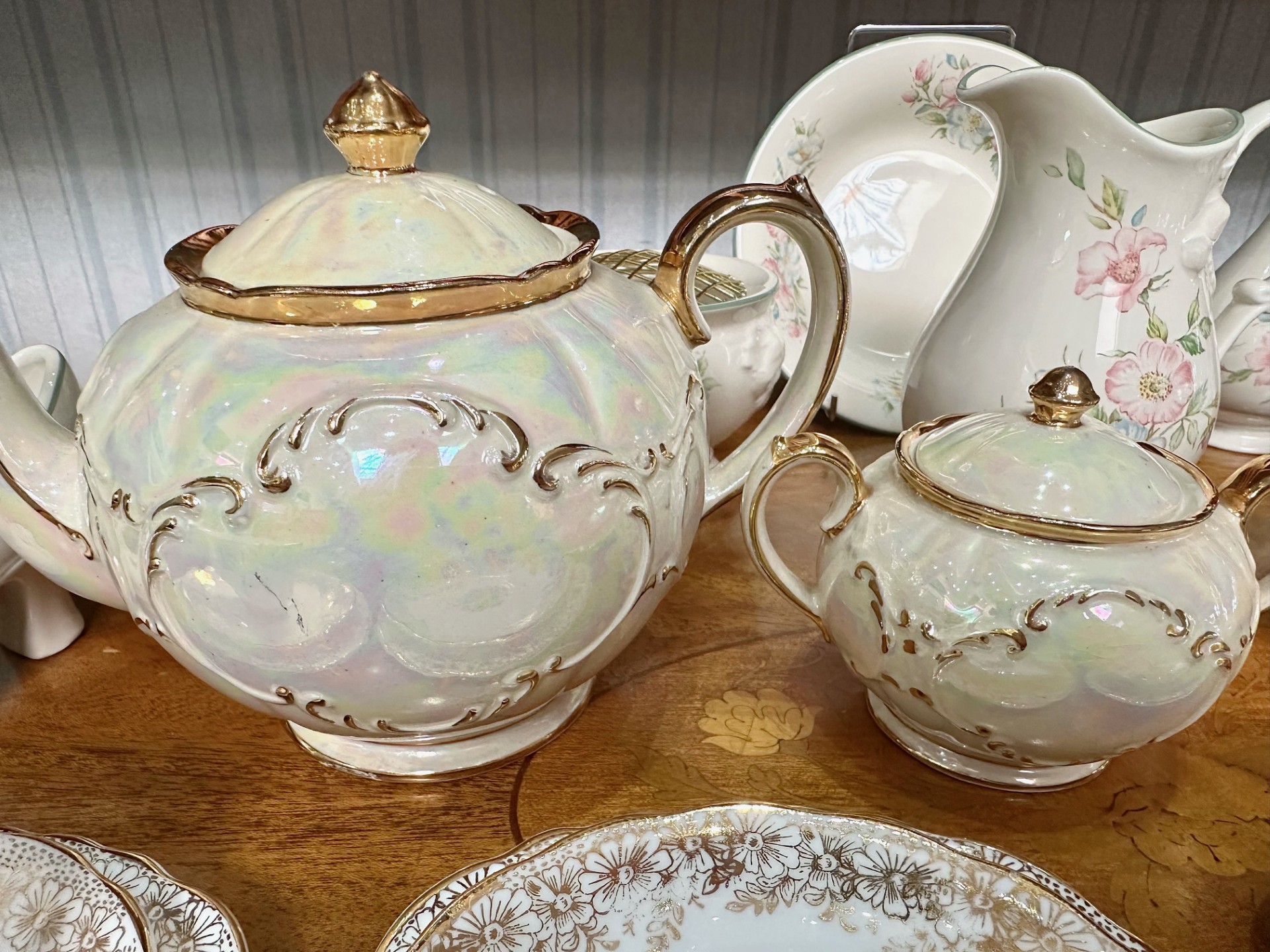 Box of Assorted Porcelain & Pottery, including a Balfour Scottish Tea Set of six trios, vintage - Image 2 of 4