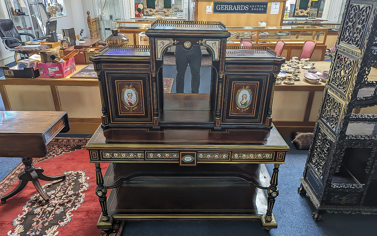 French Empire Quality Pair of Bonheur Du - Jours Cabinets, Made of Burr Walnut - Ebony, Amboyna -