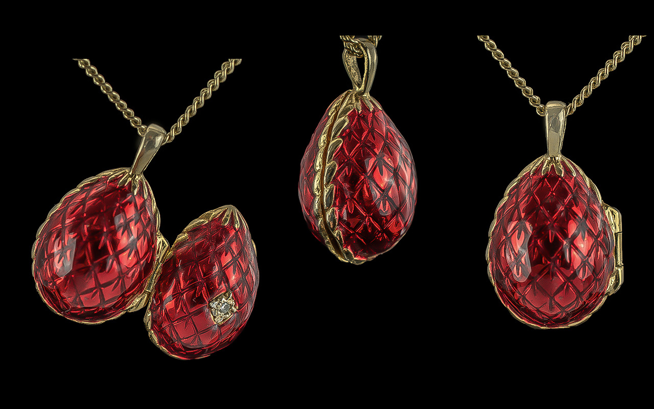 Theo Faberge, Grandson of Carl Faberge, Red Enamel Silver Gilt Egg Shaped Pendant, with attached 9ct - Image 2 of 2