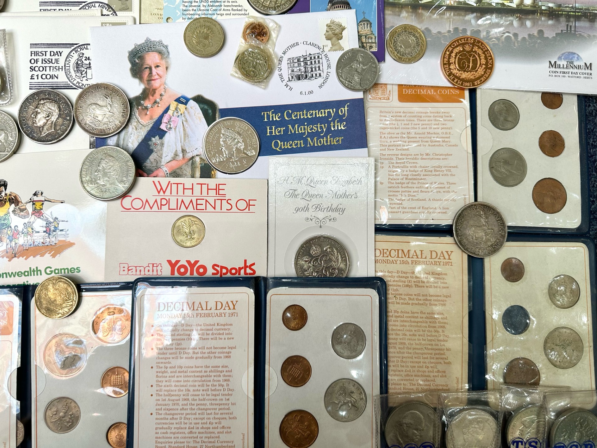 Large Collection of Coins. lots of royal mint and others. - Image 4 of 6