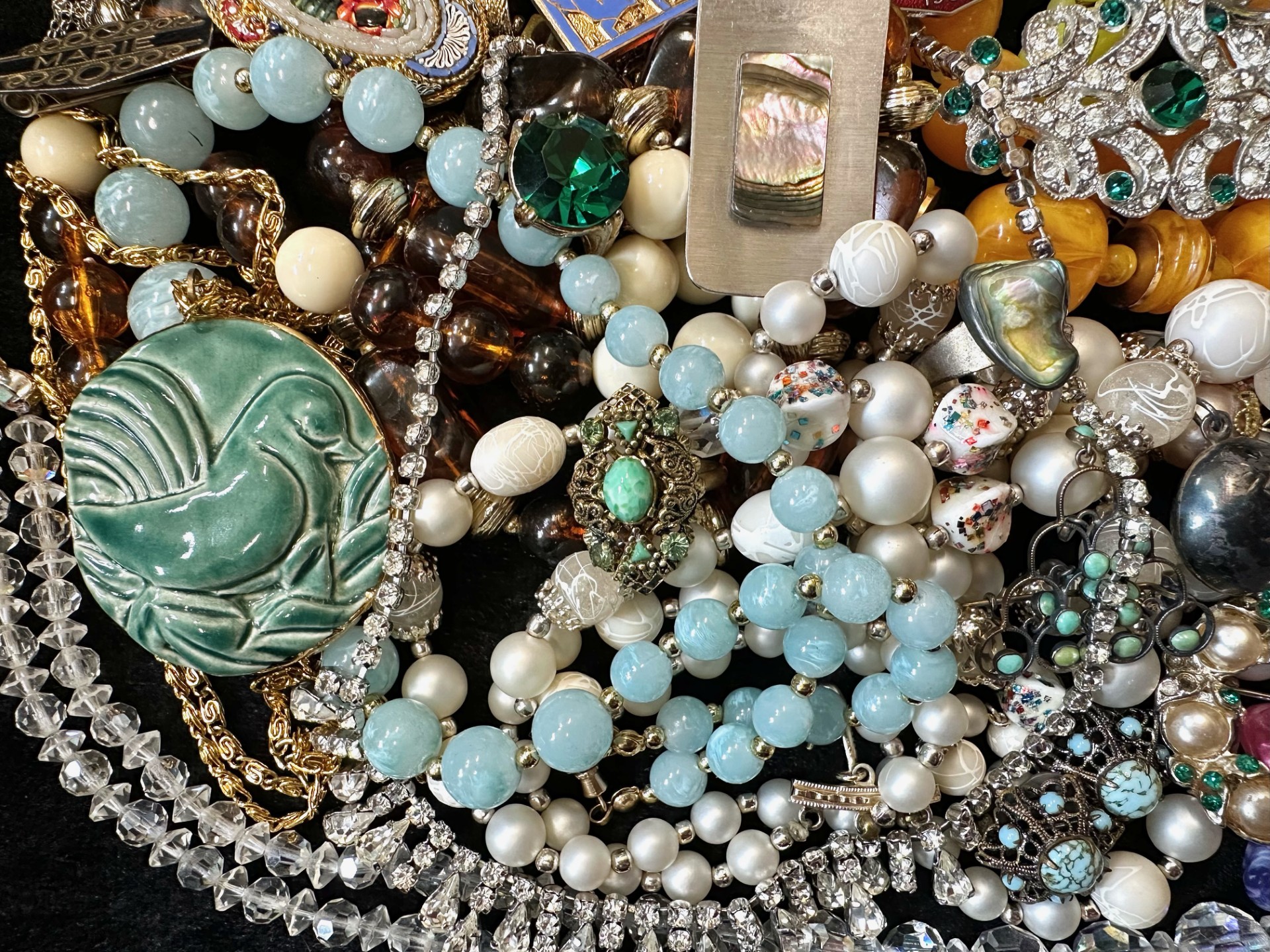 Collection of Vintage Costume Jewellery, - Image 3 of 4