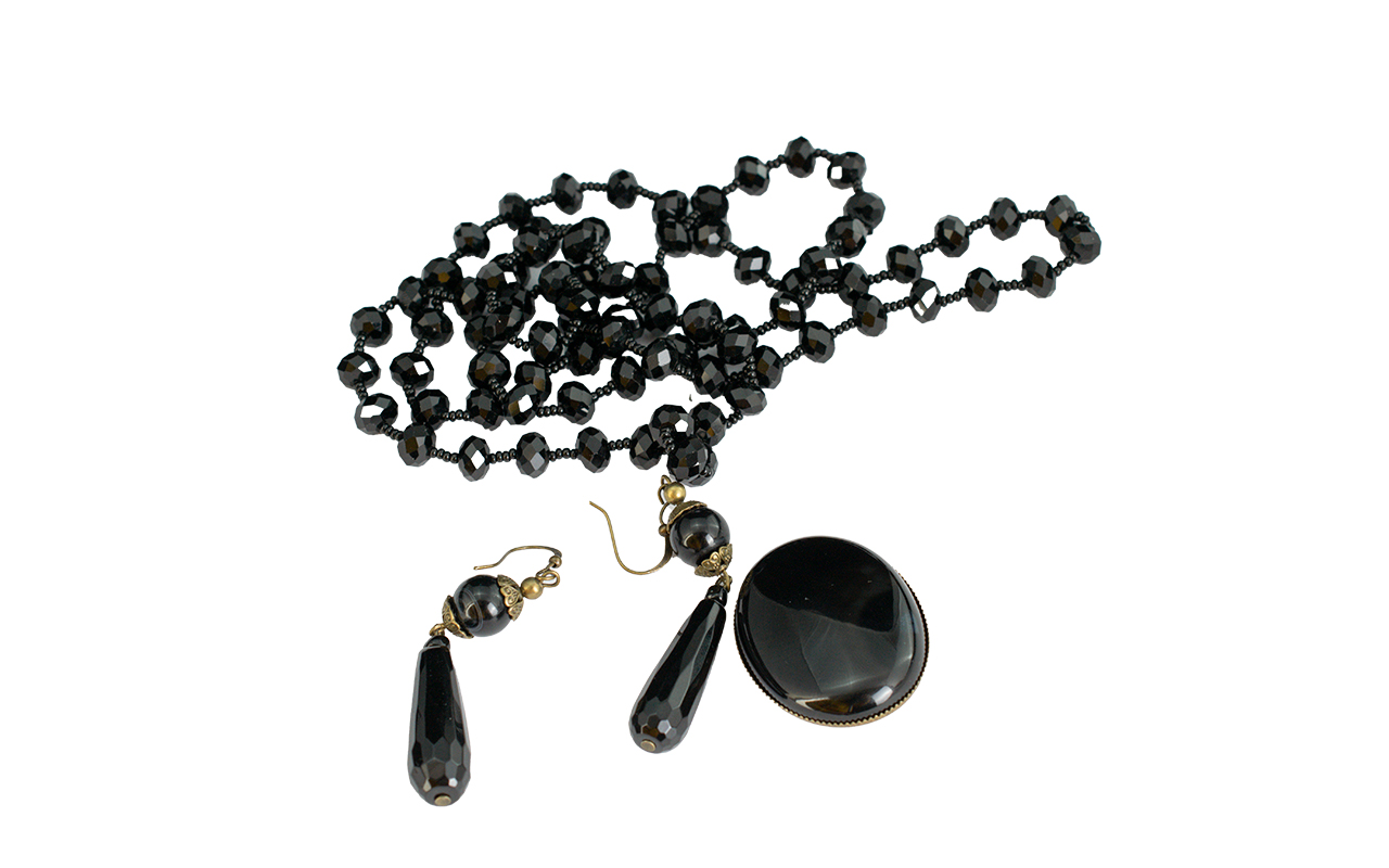 Black Jet Mourning Set, comprising neckl