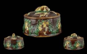 Wedgwood Late 19th Century Hand Painted Lidded Rabbits Stew Bowl. Date 1879. Impressed Wedgwood