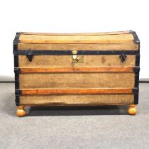 Stiffened-canvas domed trunk