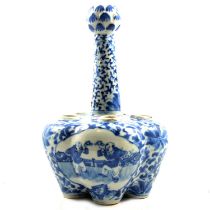 Chinese porcelain Tulip vase