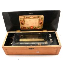 19th century Swiss musical box, playing 10 airs