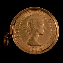 A Full Sovereign Gold coin pendant, Elizabeth II 1964