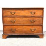 Small George III mahogany chest of drawers,