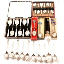 A collection of silver teaspoons