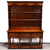 Haselbech Oak dresser