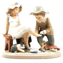 Lladro porcelain group, Try this one,