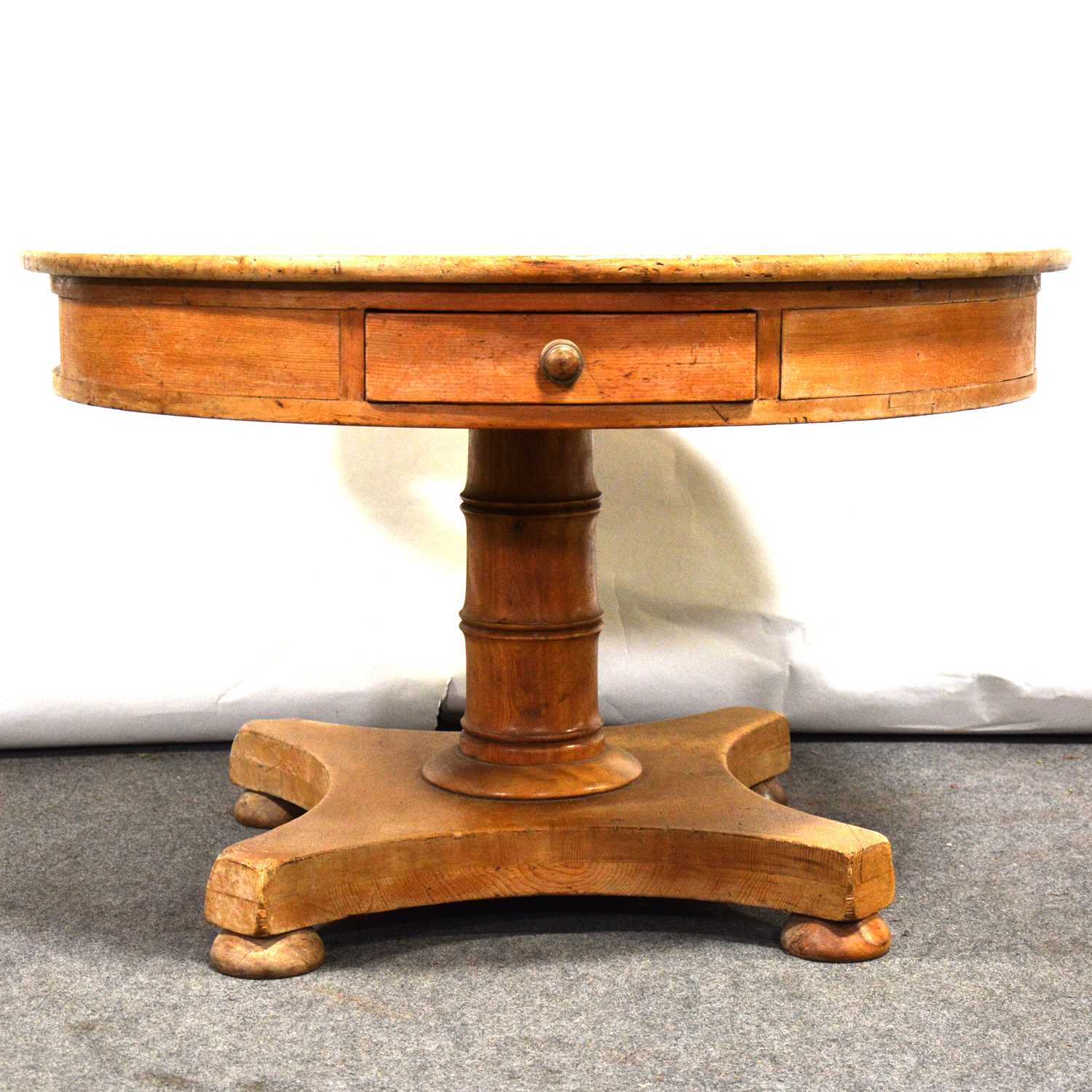 Pine drum top rent table,