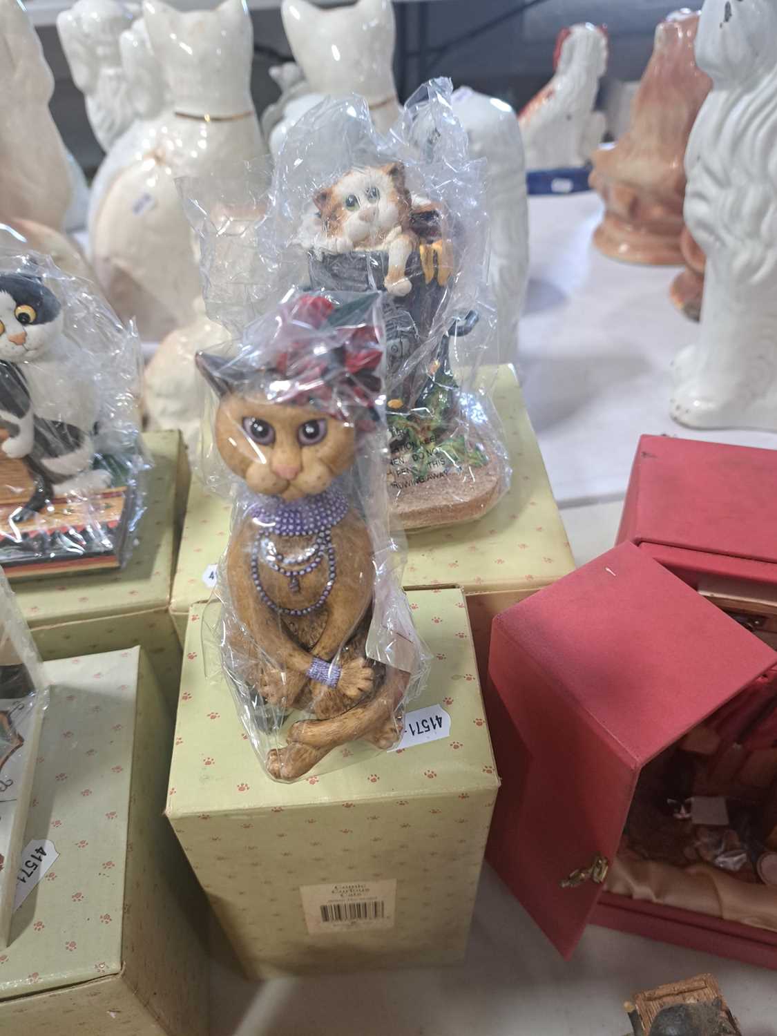 Quantity of Border Fine Arts Comic & Curious Cats figurines, and similar - Image 4 of 10