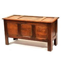 Oak coffer,