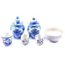 Small collection of Chinese porcelain