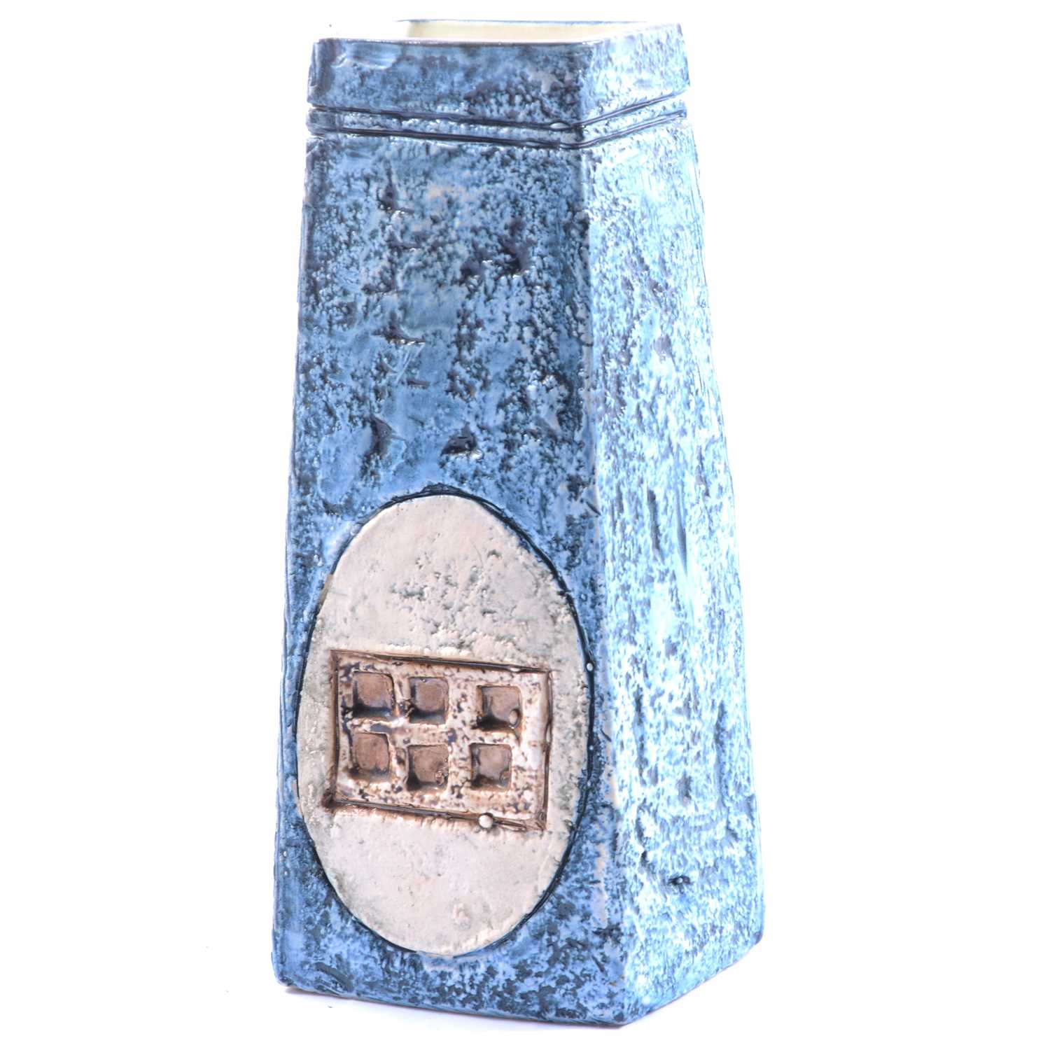 Louise Jinks for Troika Pottery, a textured Coffin vase
