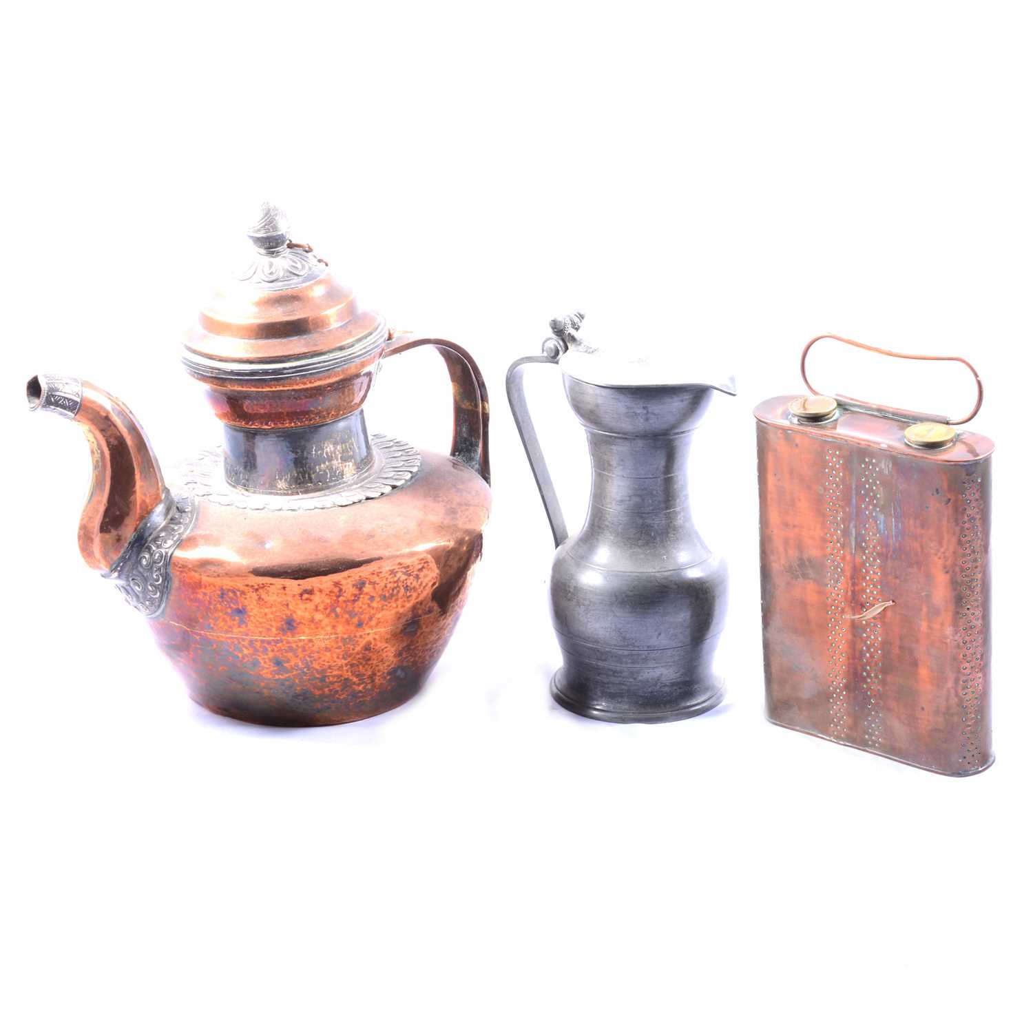 Collection of metalware,