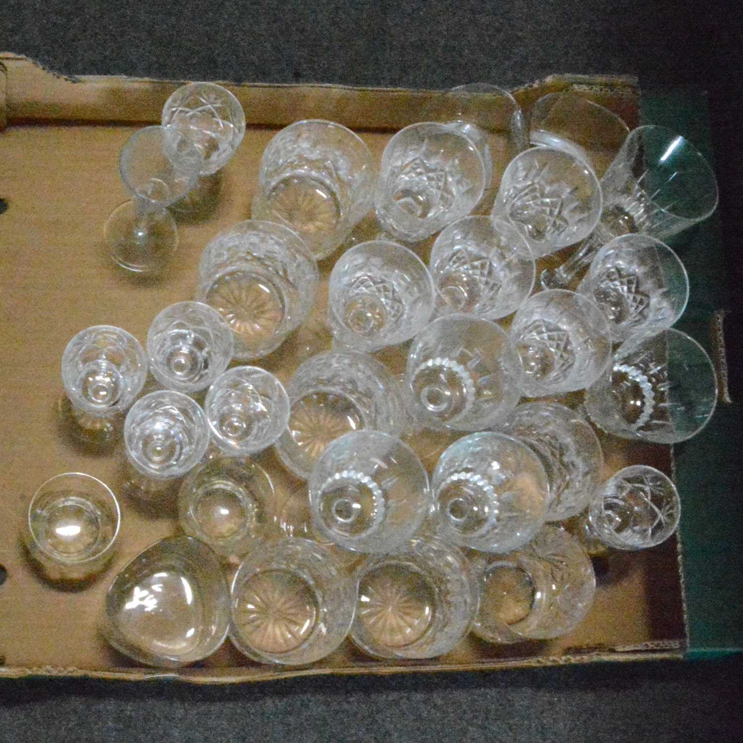 Box of household crystal glassware - Image 2 of 2